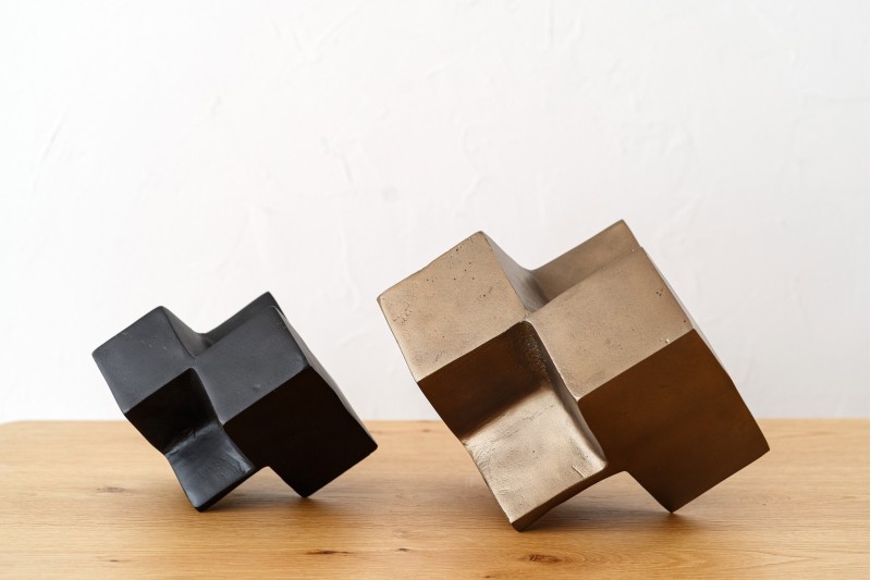 CUBO COLLECTION: BLACK GOLD METAL DECORATION | VP Interiorismo